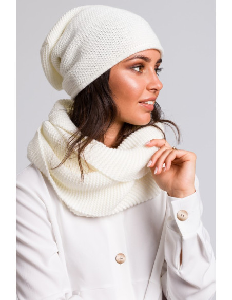 BK042 Snukis - ecru spalvos