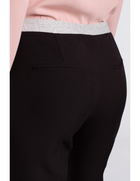 K035 Apkarpytos kelnės su elastinga juosta - juodos spalvos