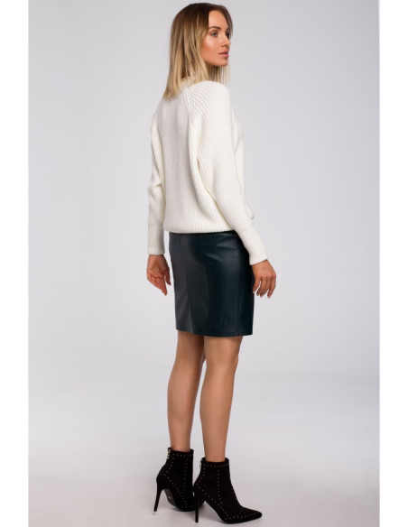 M537 Megztinis su briaunuotu kaklu - ecru spalvos