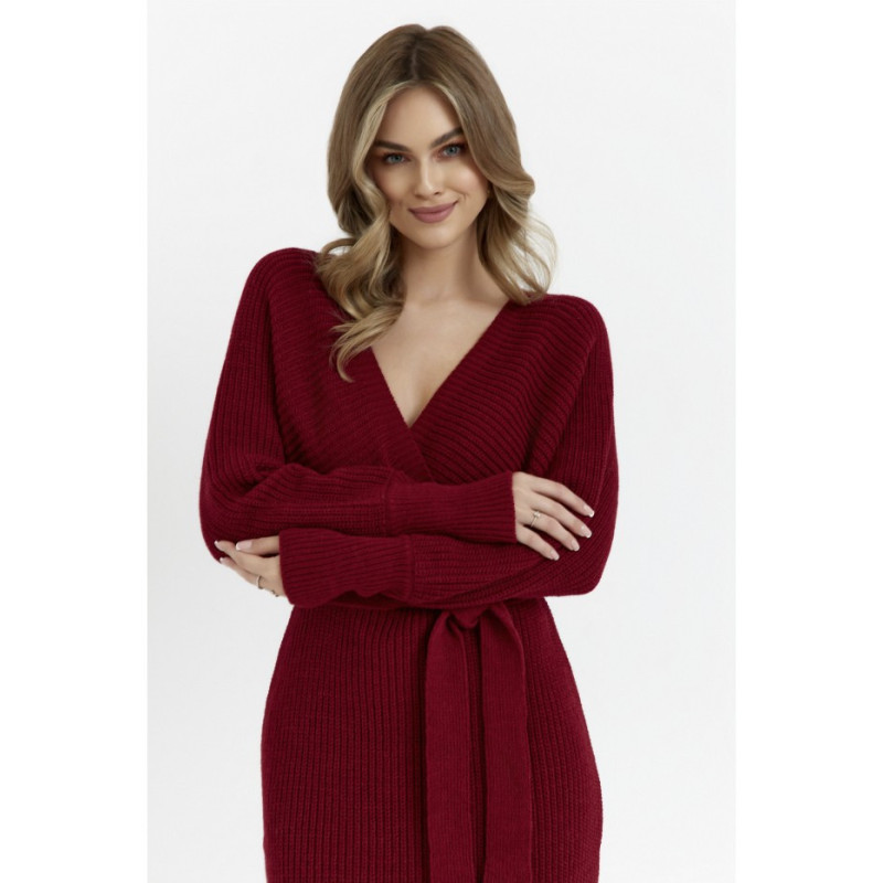 M810 Megztinė suknelė su voko formos iškirpte ir diržu -... 2