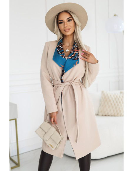  582-1 Polish comfortable coat with a colored insert at the collar - beige 