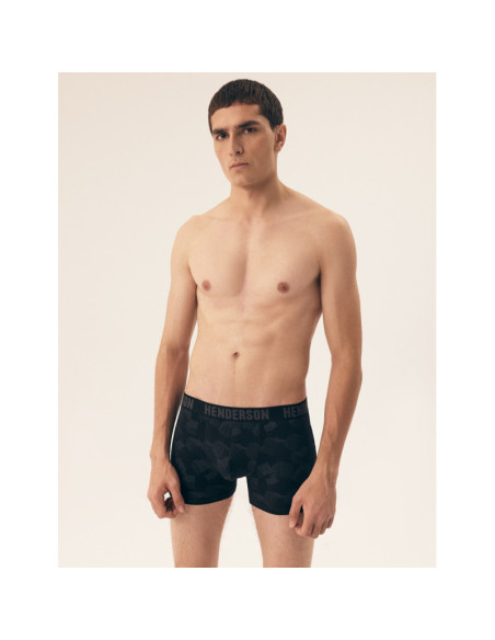 Henderson kelnaitės