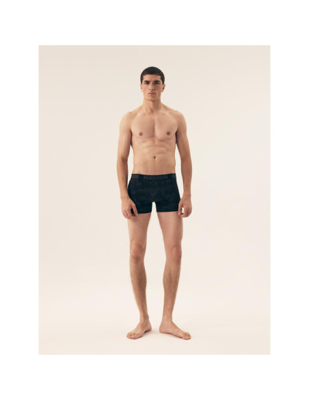 Henderson kelnaitės