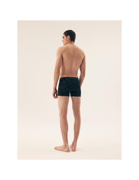 Henderson kelnaitės