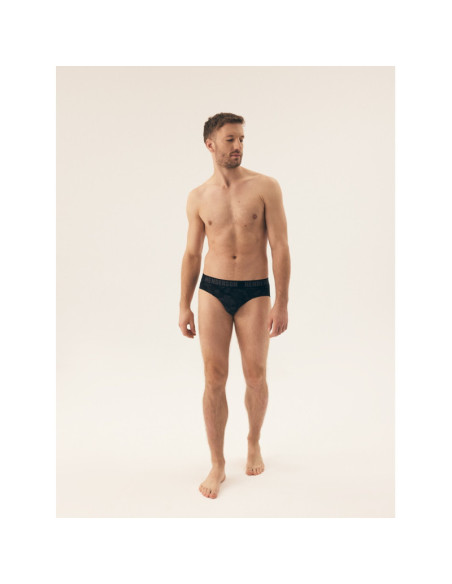 Henderson kelnaitės