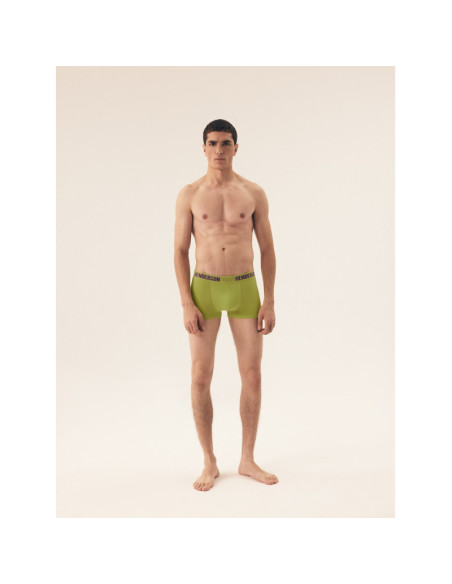 Henderson kelnaitės