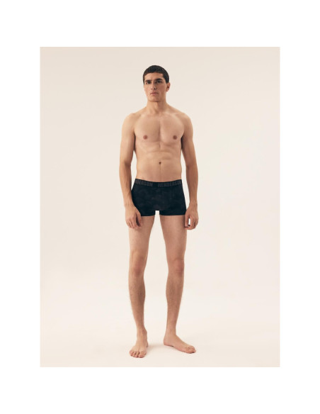 Henderson kelnaitės