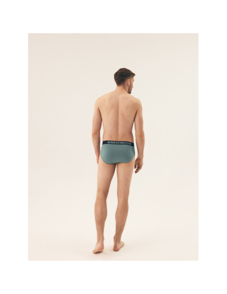 Henderson kelnaitės