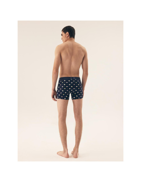 Henderson kelnaitės