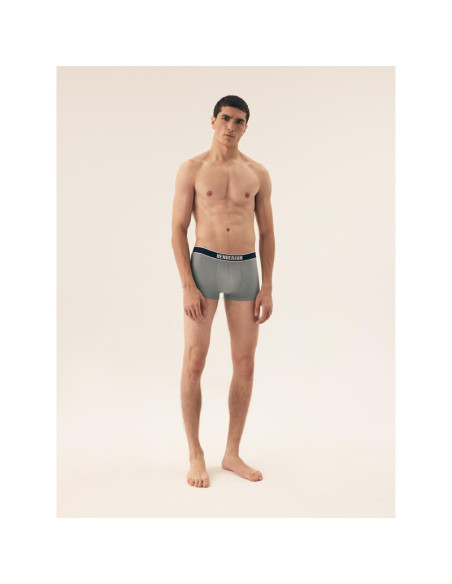 Henderson kelnaitės