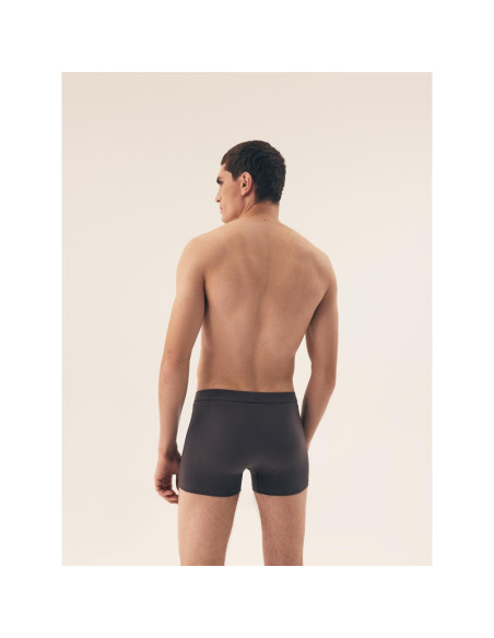 Henderson kelnaitės