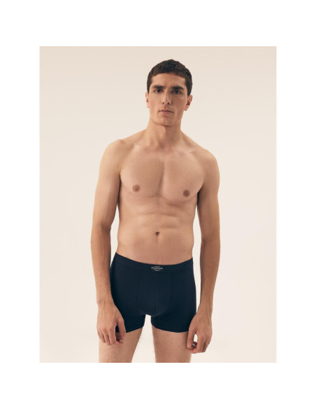 Henderson kelnaitės