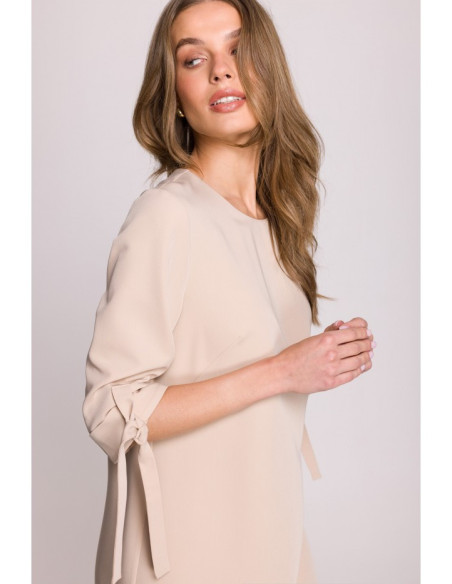 S393 Suknelė su užrišamomis rankovėmis - smėlio spalvos