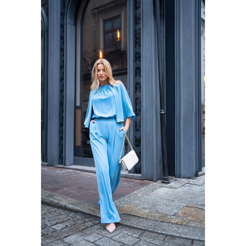 S397 Kombinezonas su plačiomis rankovėmis ir kaklaraiščiu... 2