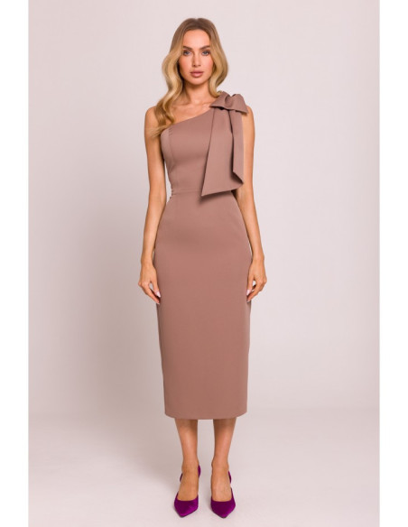 M847 Suknelė ant vieno peties su dekoratyviniu lankeliu - moka