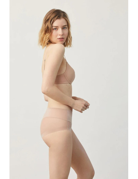 Ysabel Mora kelnaitės