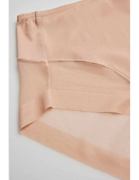 Ysabel Mora kelnaitės