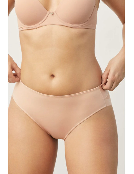 Ysabel Mora kelnaitės