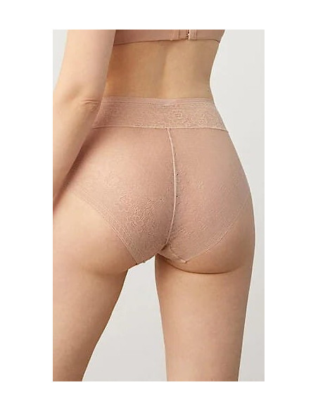 Ysabel Mora kelnaitės