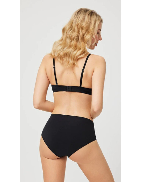 Ysabel Mora besiūlės kelnaitės