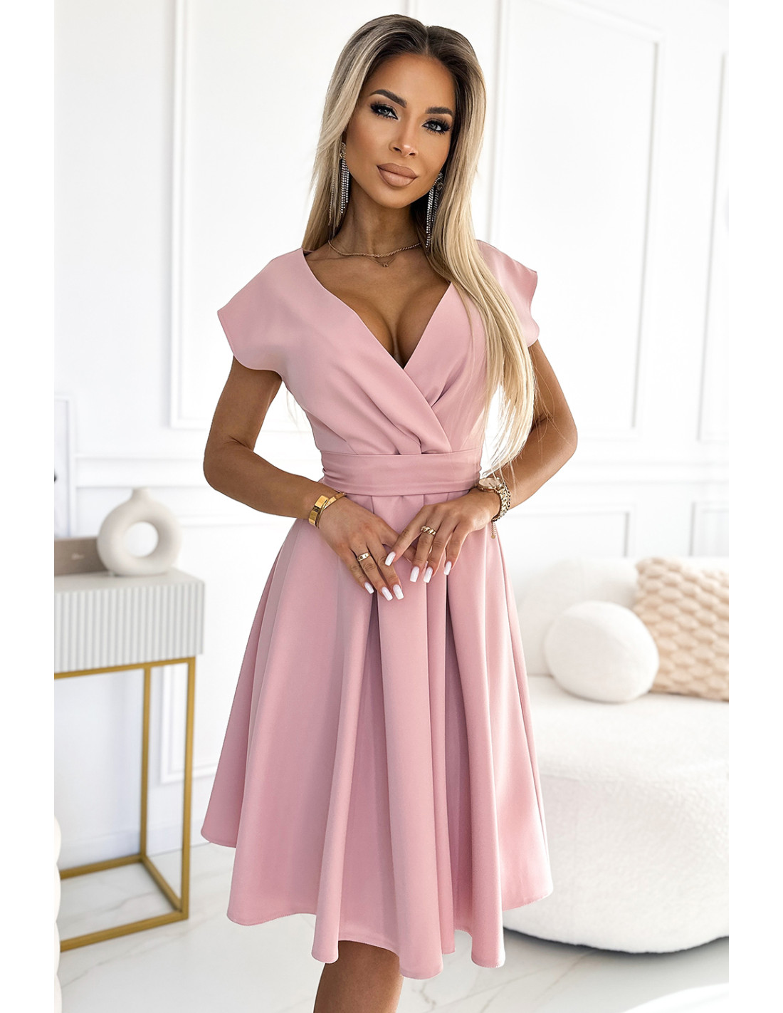 348-9 SCARLETT flared dress with a neckline - powder pink