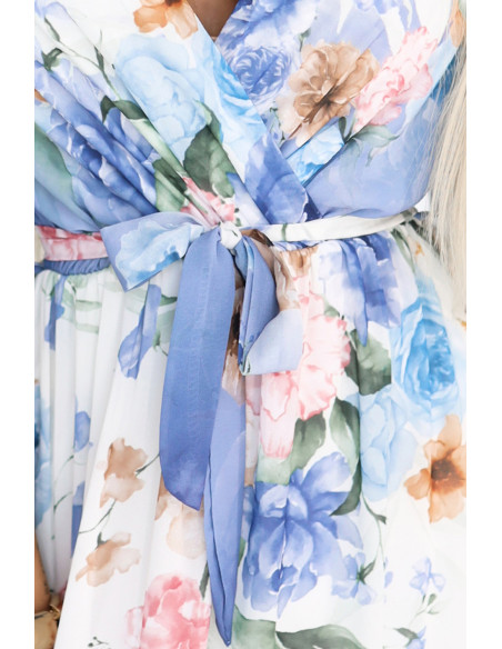 603-3 Erdvi susiaučiama maxi suknelė su gėlių raštu - mėlynos rožės   603-3 Erdvi susiaučiama maxi suknelė su gėlių raštu - mėlynos rožės