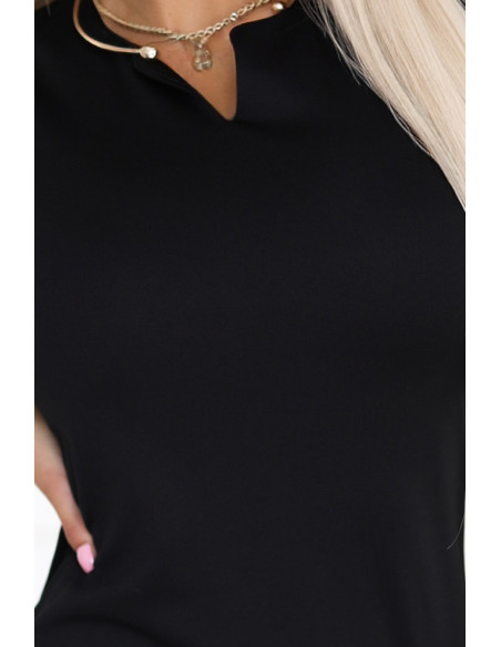 608-1 Jausminga pieštuko formos suknelė trumpomis rankovėmis ir dekoratyvia iškirpte juoda   608-1 Jausminga pieštuko formos suknelė trumpomis rankovėmis ir dekoratyvia iškirpte juoda