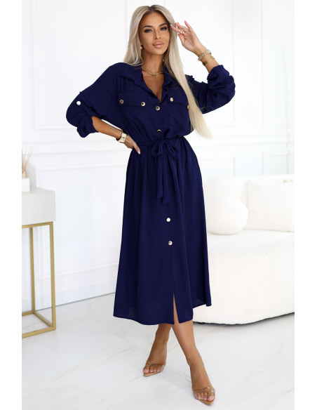 531-6 Midi marškinių suknelė su auksinėmis sagomis ir kaklaraiščiu - tamsiai mėlyna   531-6 Midi marškinių suknelė su auksinėmis sagomis ir kaklaraiščiu - tamsiai mėlyna