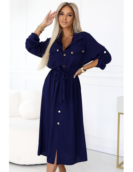 531-6 Midi marškinių suknelė su auksinėmis sagomis ir kaklaraiščiu - tamsiai mėlyna   531-6 Midi marškinių suknelė su auksinėmis sagomis ir kaklaraiščiu - tamsiai mėlyna