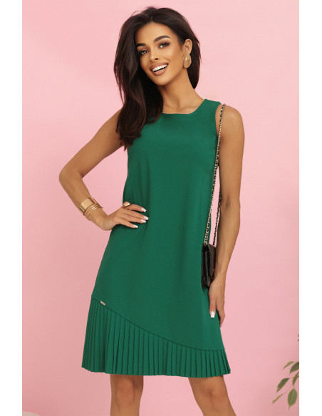 308-4 KARINE - trapecijos formos suknelė su asimetriška kloste - žalia   308-4 KARINE - trapecijos formos suknelė su asimetriška kloste - žalia