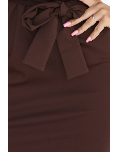 240-9 ROXI suknelė su asimetrišku sijonu ir diržu - šokolado spalvos   240-9 ROXI suknelė su asimetrišku sijonu ir diržu - šokolado spalvos