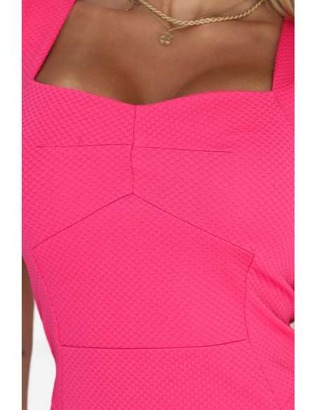  118-9 Mini suknelė su gražia iškirpte - rožinė 