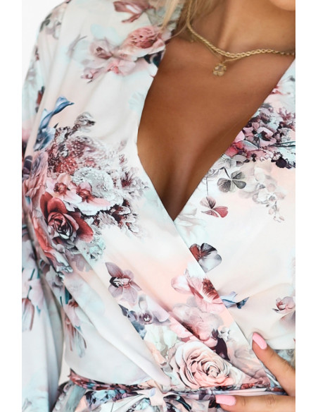 297-3 CAROLINE Erdvi suknelė su apnuoginta iškirpte ir raukiniais - spalvingos gėlės   297-3 CAROLINE Erdvi suknelė su apnuoginta iškirpte ir raukiniais - spalvingos gėlės