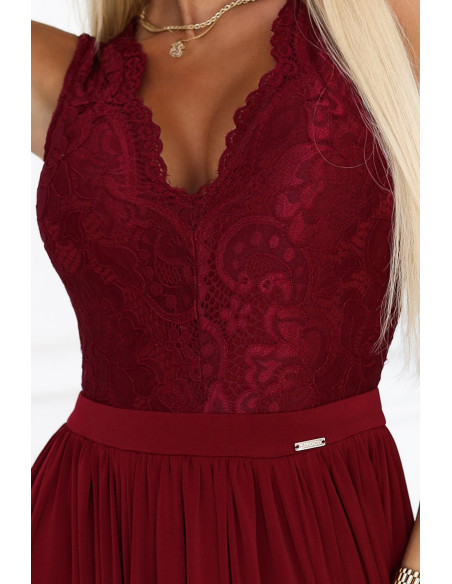 211-8 LEA ilga suknelė su nėriniuota iškirpte ir prakirpimu ant kojų - bordo spalvos   211-8 LEA ilga suknelė su nėriniuota iškirpte ir prakirpimu ant kojų - bordo spalvos