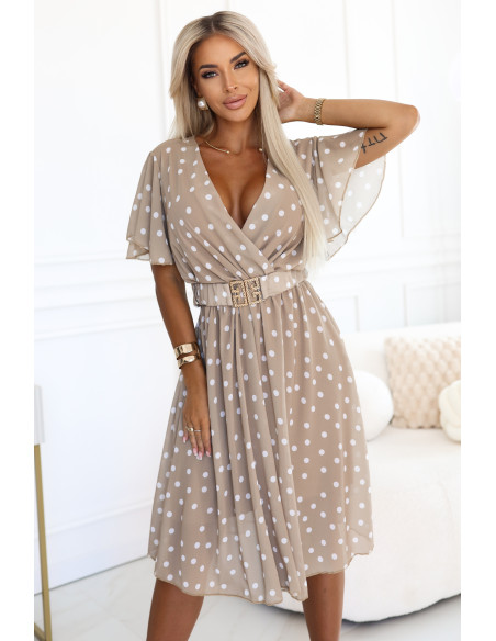  604-3 Jausminga suknelė su baltais taškeliais, apnuoginta iškirpte ir dekoratyviniu dirželiu - smėlio spalvos 