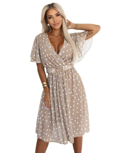  604-3 Jausminga suknelė su baltais taškeliais, apnuoginta iškirpte ir dekoratyviniu dirželiu - smėlio spalvos 