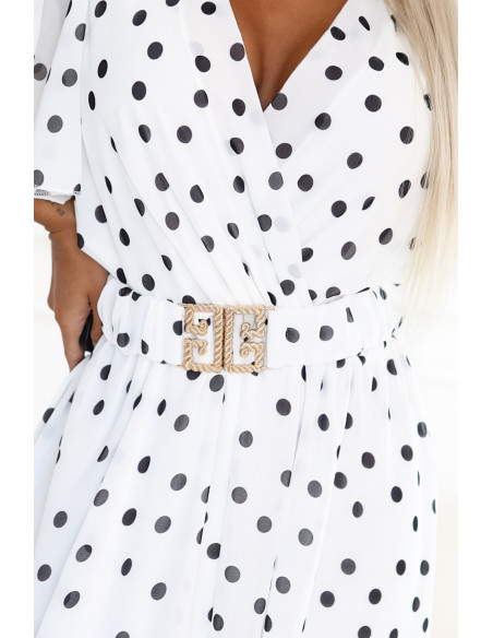 604-2 Jausminga juoda taškuota suknelė su apnuoginta iškirpte ir dekoratyviniu diržu - balta   604-2 Jausminga juoda taškuota suknelė su apnuoginta iškirpte ir dekoratyviniu diržu - balta