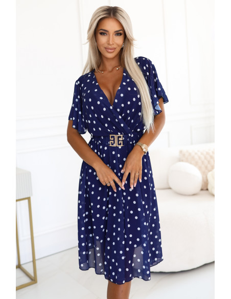 604-4 Jausminga suknelė su baltais taškeliais, apnuoginta iškirpte ir dekoratyviniu dirželiu - tamsiai mėlyna   604-4 Jausminga suknelė su baltais taškeliais, apnuoginta iškirpte ir dekoratyviniu dirželiu - tamsiai mėlyna