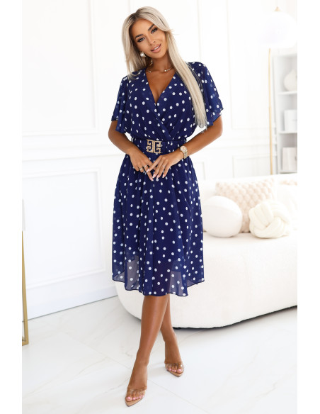 604-4 Jausminga suknelė su baltais taškeliais, apnuoginta iškirpte ir dekoratyviniu dirželiu - tamsiai mėlyna   604-4 Jausminga suknelė su baltais taškeliais, apnuoginta iškirpte ir dekoratyviniu dirželiu - tamsiai mėlyna