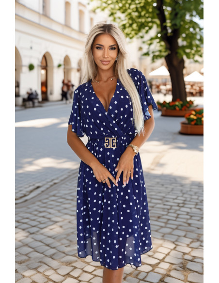 604-4 Jausminga suknelė su baltais taškeliais, apnuoginta iškirpte ir dekoratyviniu dirželiu - tamsiai mėlyna   604-4 Jausminga suknelė su baltais taškeliais, apnuoginta iškirpte ir dekoratyviniu dirželiu - tamsiai mėlyna