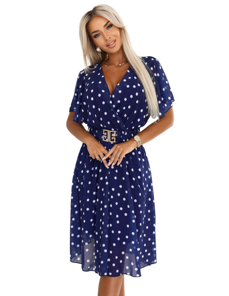 604-4 Jausminga suknelė su baltais taškeliais, apnuoginta iškirpte ir dekoratyviniu dirželiu - tamsiai mėlyna   604-4 Jausminga suknelė su baltais taškeliais, apnuoginta iškirpte ir dekoratyviniu dirželiu - tamsiai mėlyna