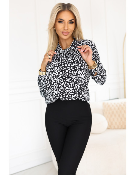 140-28 Verslo palaidinė ilgomis rankovėmis su kaklaraiščiu priekyje - juodai baltas raštas   140-28 Verslo palaidinė ilgomis rankovėmis su kaklaraiščiu priekyje - juodai baltas raštas