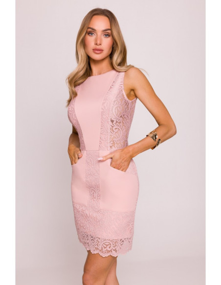 M864 Nėriniuota suknelė su moderniais kirpimais - pudros mėlyna