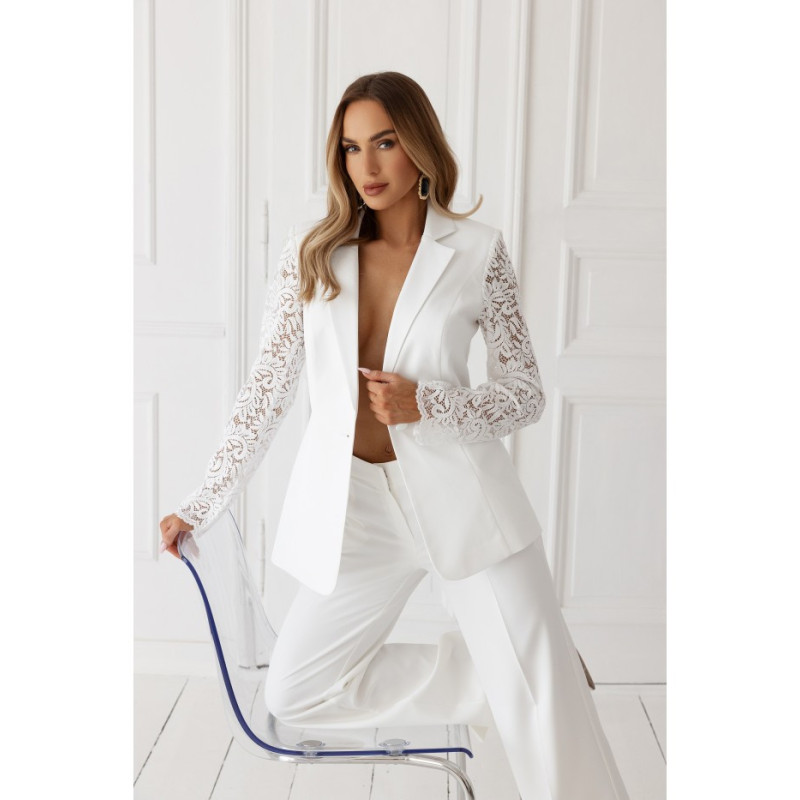 M865 Striukė su nėriniuotomis rankovėmis - ecru spalvos