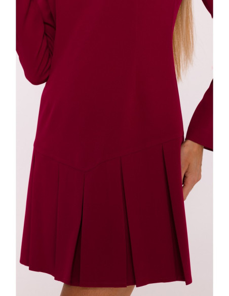 M872 Suknelė su kontrastingomis klostėmis - bordo spalvos
