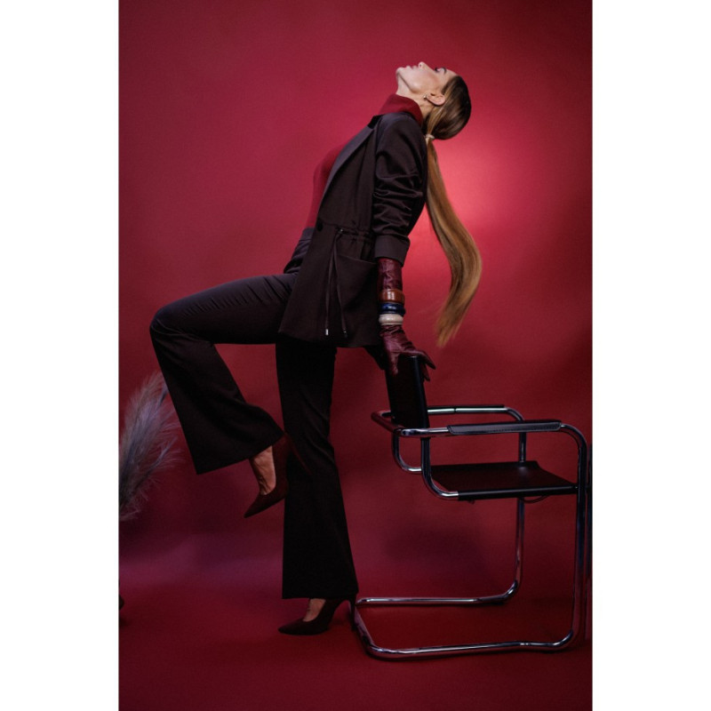 M873 Juosmens margas švarkas - rudas