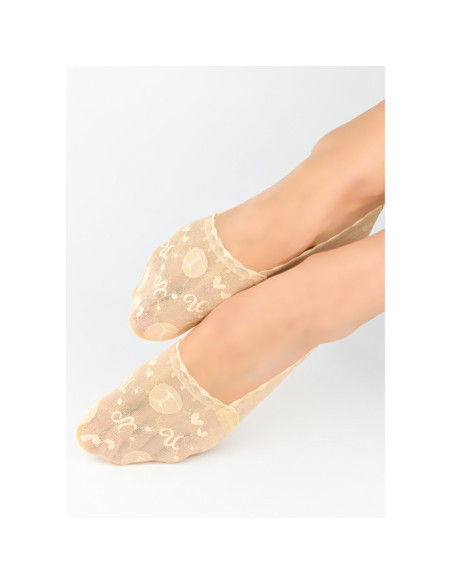 Noviti kojinės iki kauliukų