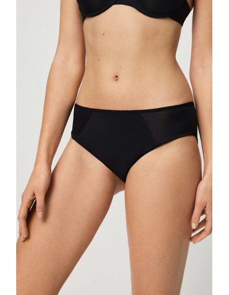 Ysabel Mora kelnaitės