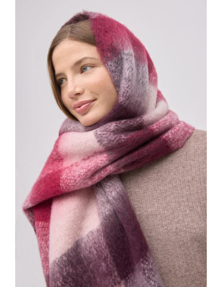 Ysabel Mora šalikas