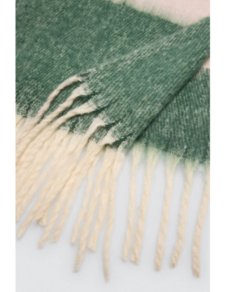 Ysabel Mora šalikas